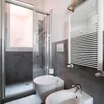 Canonica Apartment *