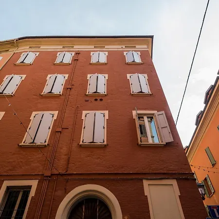 Canonica Apartment Bologna
